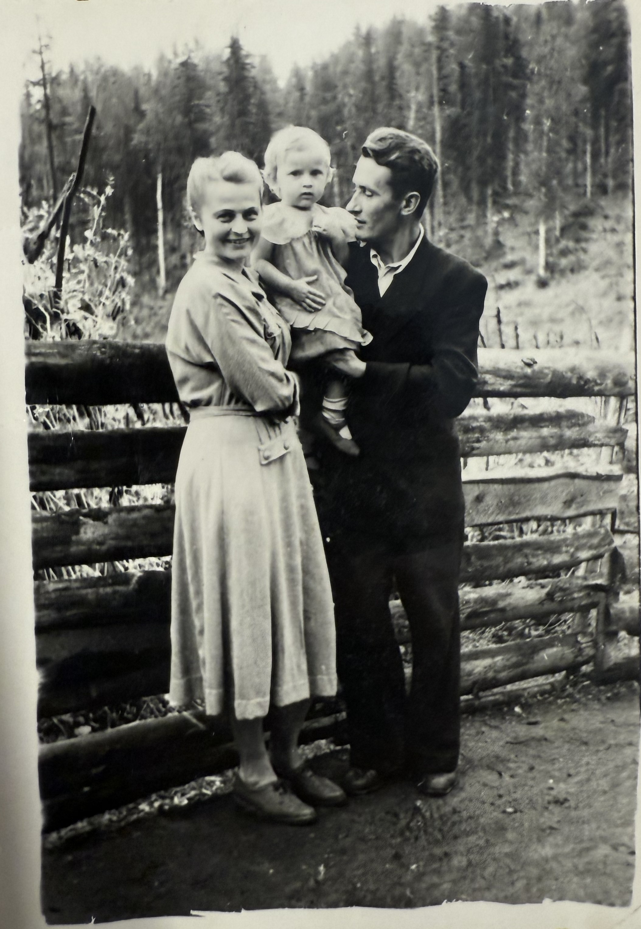 Šukių šeima su dukra Renata. Asm